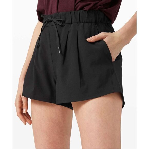 lululemon athletica Pants - Womens Lululemon Stroll at Sundown Short